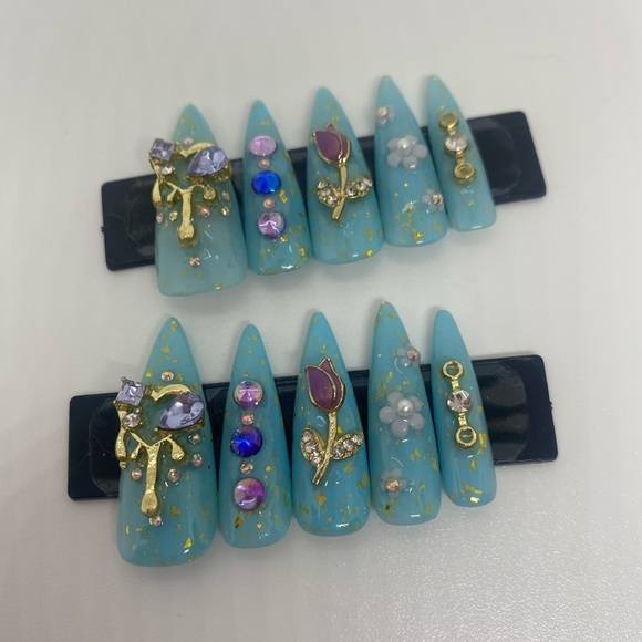 Color Changing Purple to Blue Handmade Press On Nail Set - Picture 11 of 16